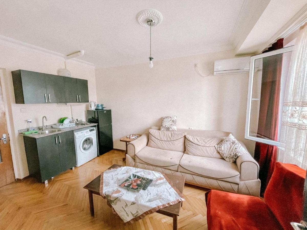 Naira Apartment Batumi Zewnętrze zdjęcie